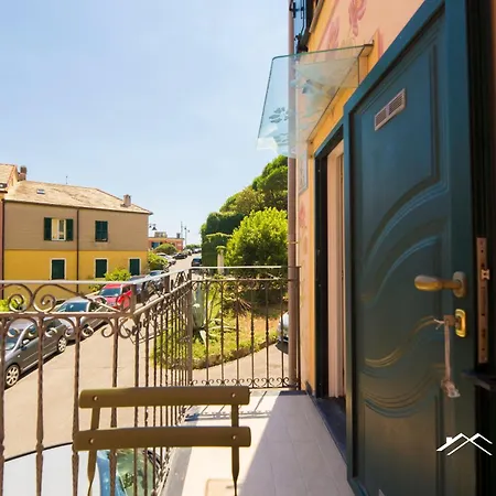 2min | 2br| Wifi|a/c| By Tilo Aparthotel 3*